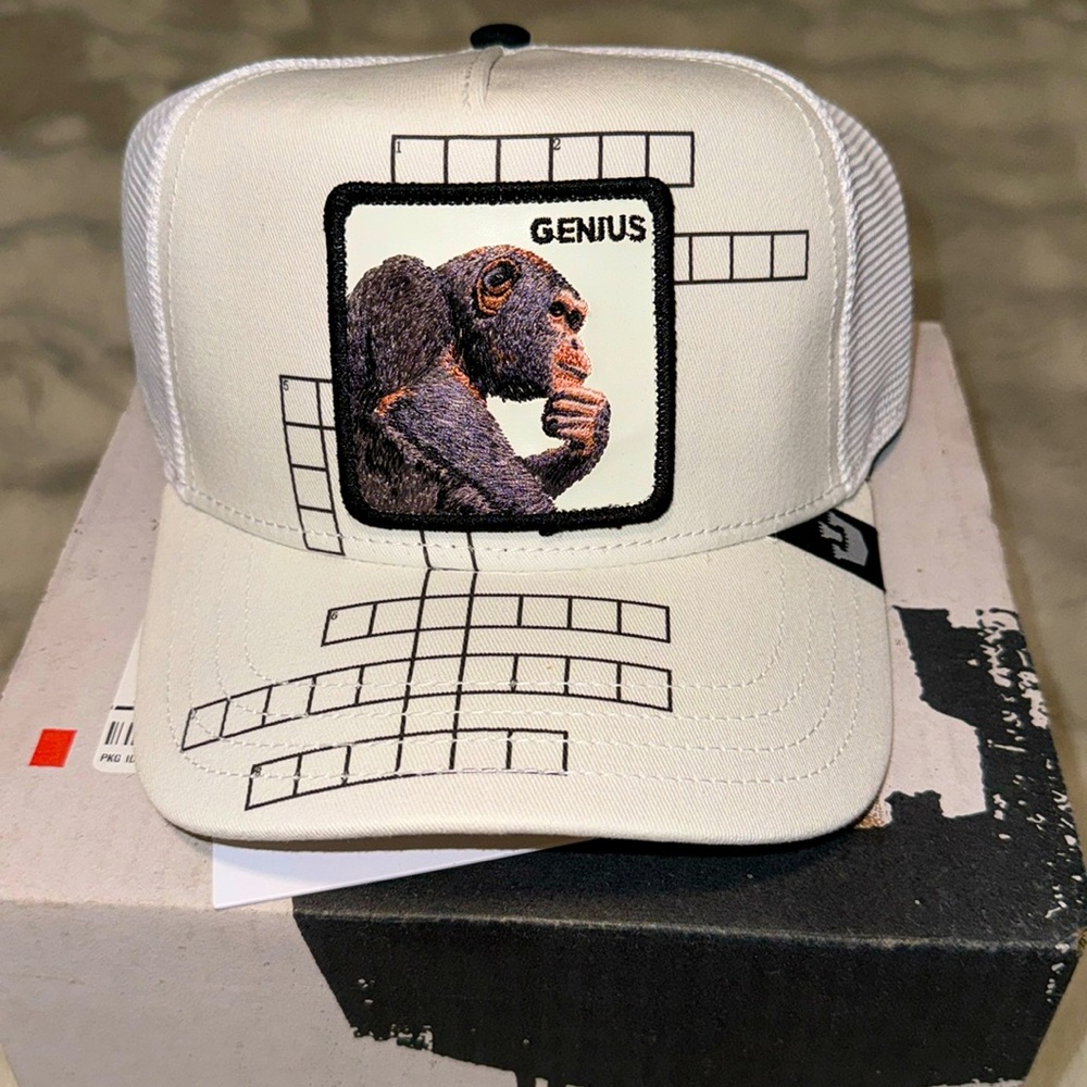 NWT. Goorin Bros The Farm GENIUS SMARTYPANTS Chimpanzee White Friday Drop
